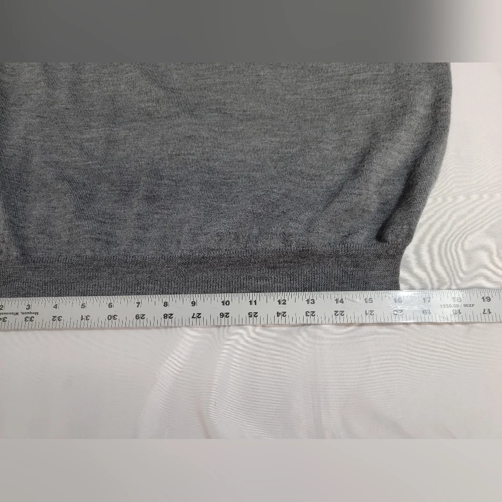 J. Crew Mens Slim Fit XL 100% Merino Wool Heather Metal V-Neck Sweater